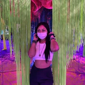 Meet your Posher, Riana